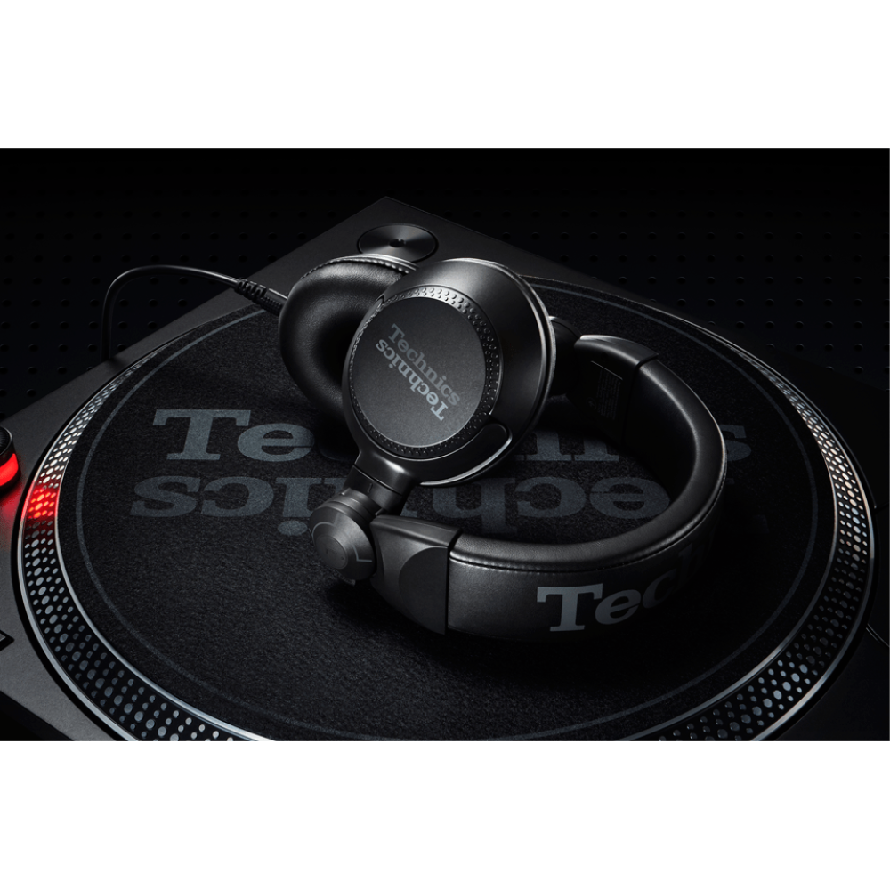 DJ вініловий програвач Technics SL-1210MK7EE Black DJ вініловий програвач Technics SL-1210MK7EE Black