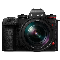 Цифрова фотокамера Panasonic Lumix S DC-S1M2ESME Kit S-R24105E f/4-22 MACRO O.I.S. Цифрова фотокамера Panasonic Lumix S DC-S1M2ESME Kit S-R24105E f/4-22 MACRO O.I.S.